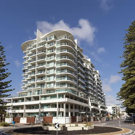 Oaks Glenelg Liberty Suites-3